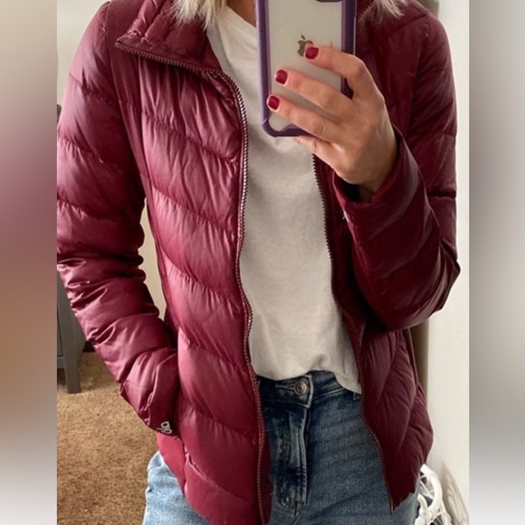 ALO Yoga Jackets & Blazers - ALO Yoga Burgundy Puffer Jacket